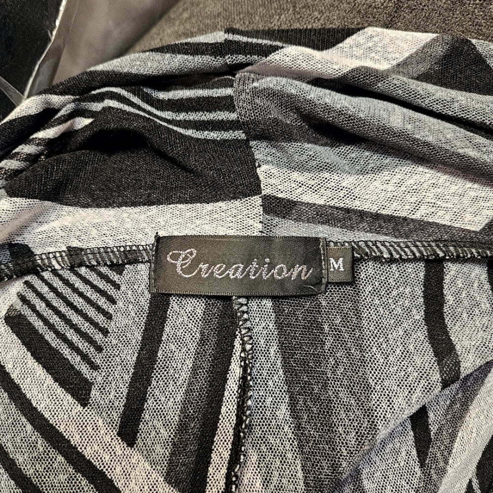 Creations Printed Black and White Mess Cardigan with 3" quarter inch sle… - Picture 11 of 12